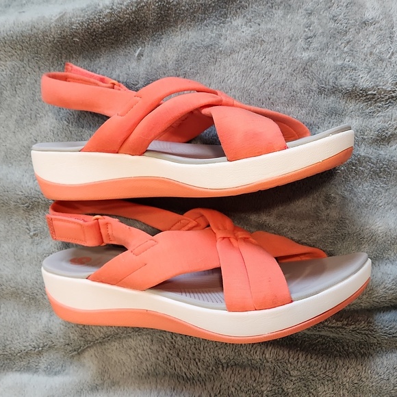 Women's Clark’s Cloudsteppers Very Comfortable - Picture 3 of 6